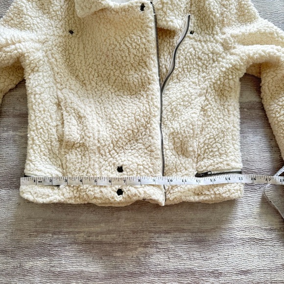 Tractr Off-White Teddy Kids Jacket, Size L - Picture 10 of 11